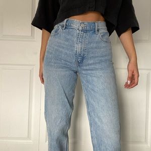 Abercrombie jeans 
The 90s straight ultra high rise